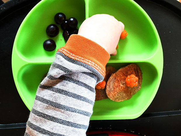 Meidän taapero rakastaa banaanilettuja