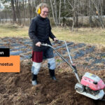 Kunnostamassa peltoa